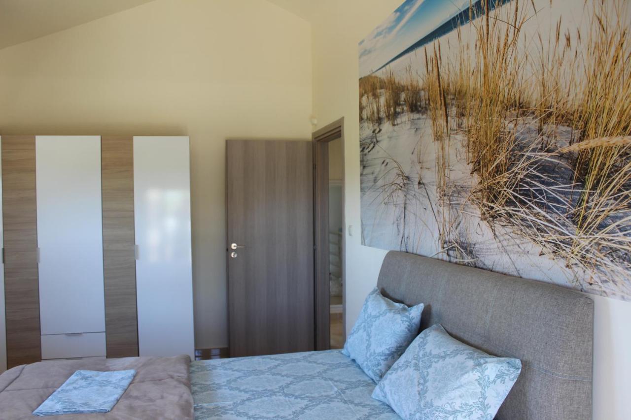 Vila Petra Afytos Exteriér fotografie