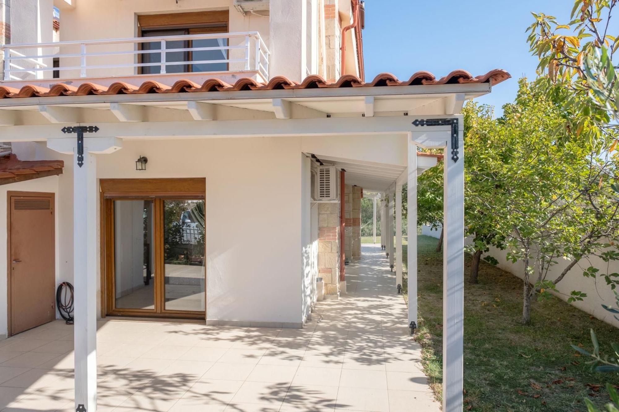 Vila Petra Afytos Exteriér fotografie