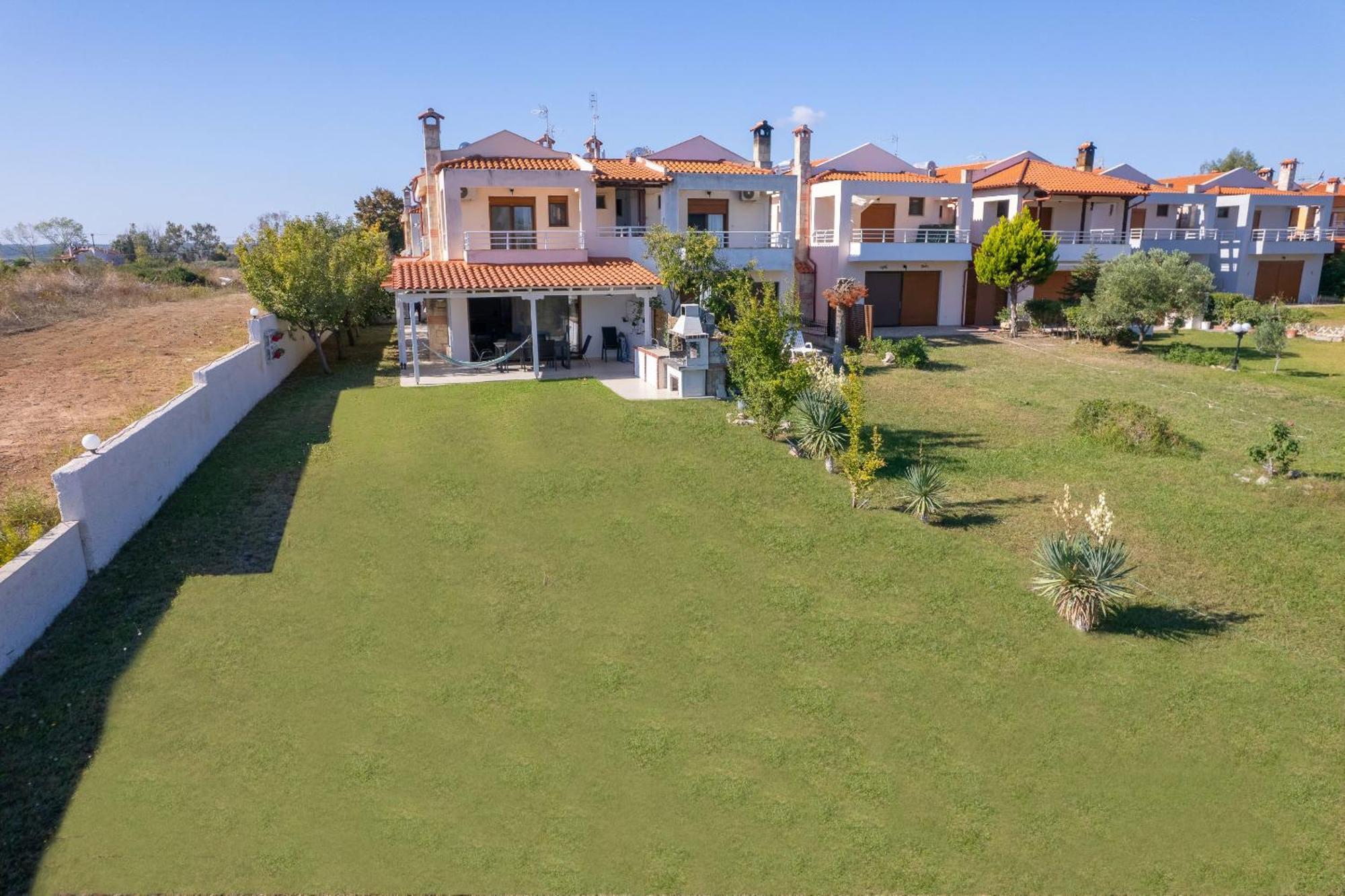 Vila Petra Afytos Exteriér fotografie