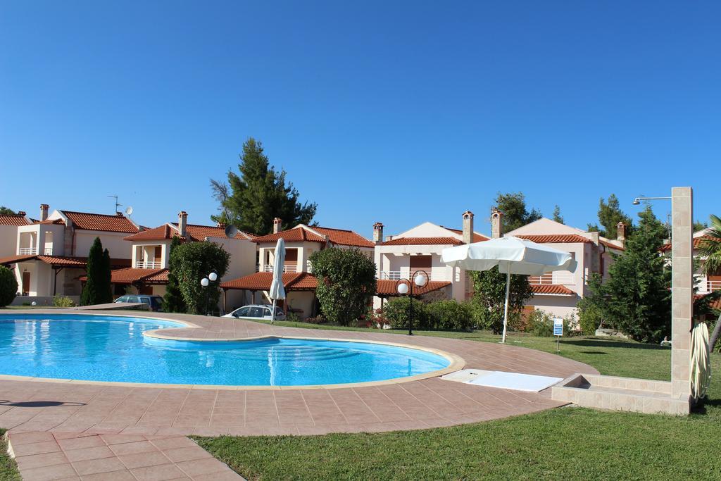Vila Petra Afytos Exteriér fotografie